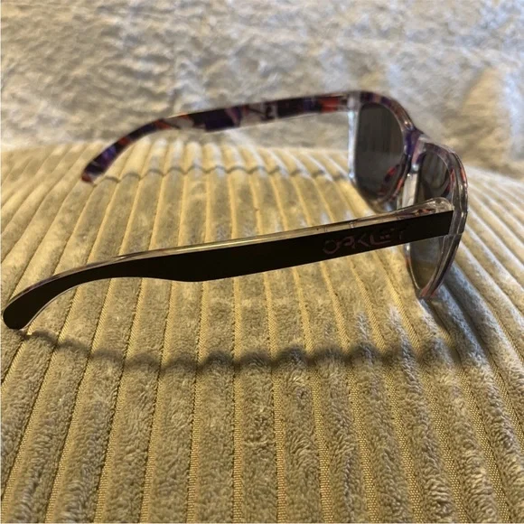 Oakley Sunglasses Limited  Kokoro Frogskins Meguru Spin w/Prizm Black OO9013-J1 - Picture 3 of 9